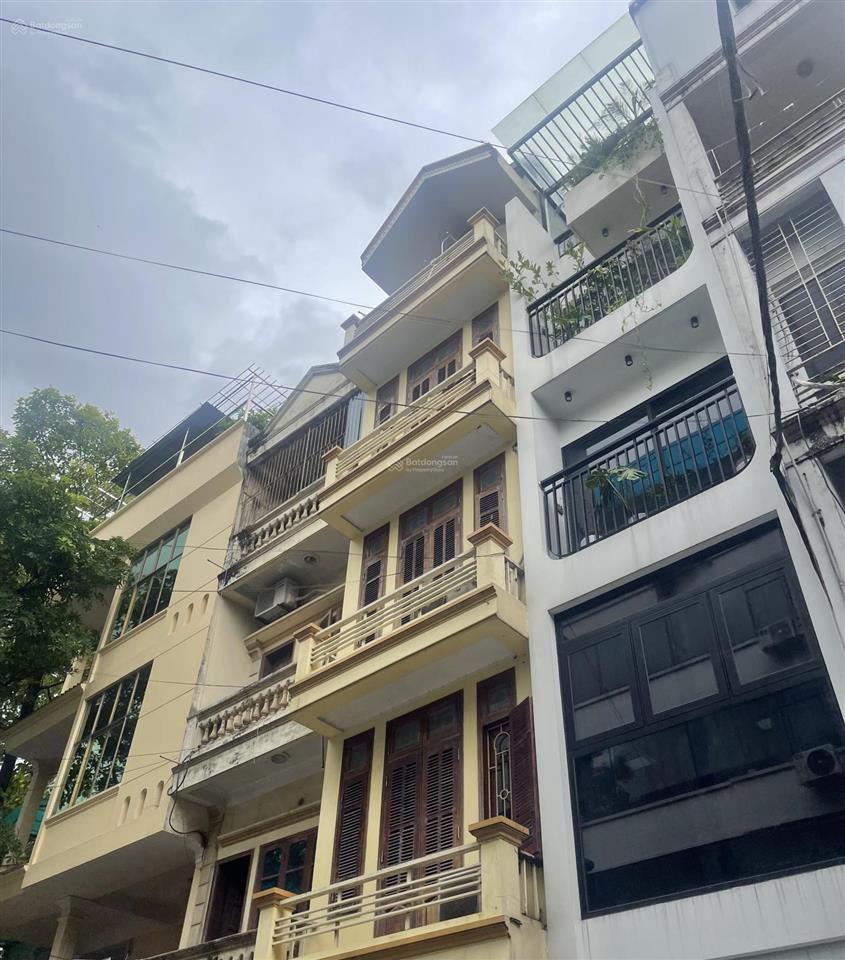 Chính chủ bán nhà mặt phố đông các  ô chợ dừa  hoàng cầu 75m2 x 4 tầng giá chỉ 28 tỷ