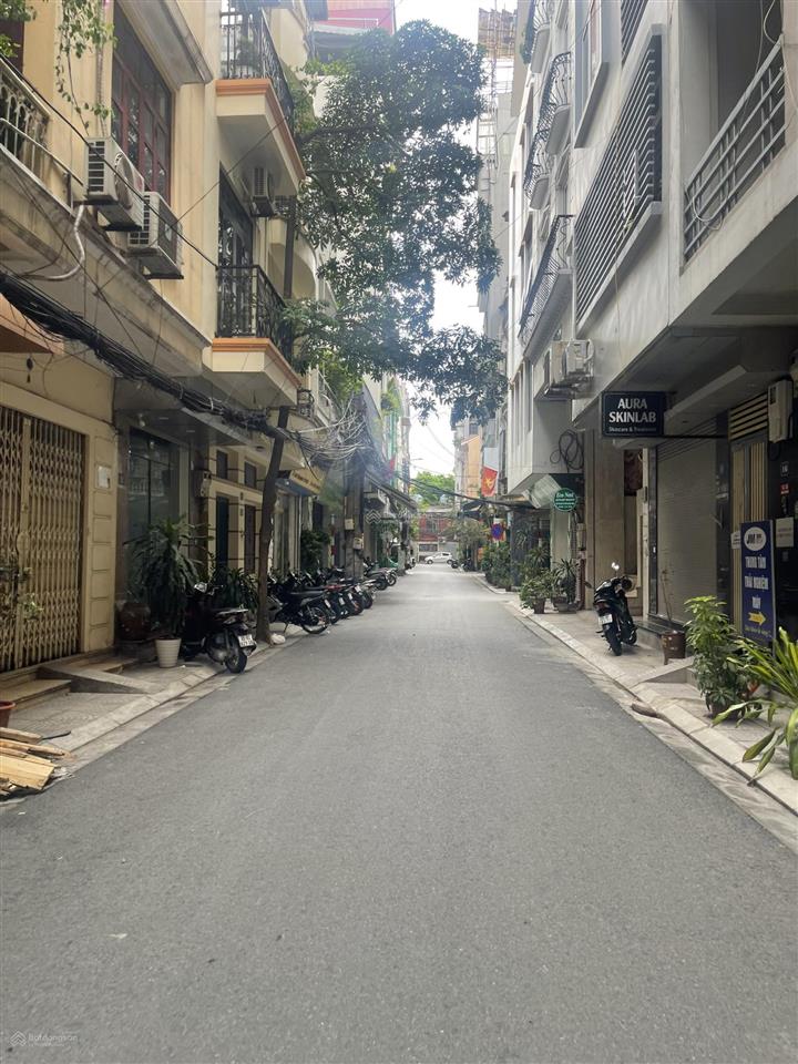 Chính chủ bán nhà ngõ 121 chùa láng 60m x 5 tầng mt 5m giá 18 tỷ phân lô ô tô tránh
