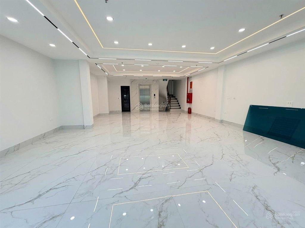 Chính chủ bán gấp nhà đàm quang trung  long biên 80m x 7 tầng thang máy, gara giá chỉ 27 tỷ