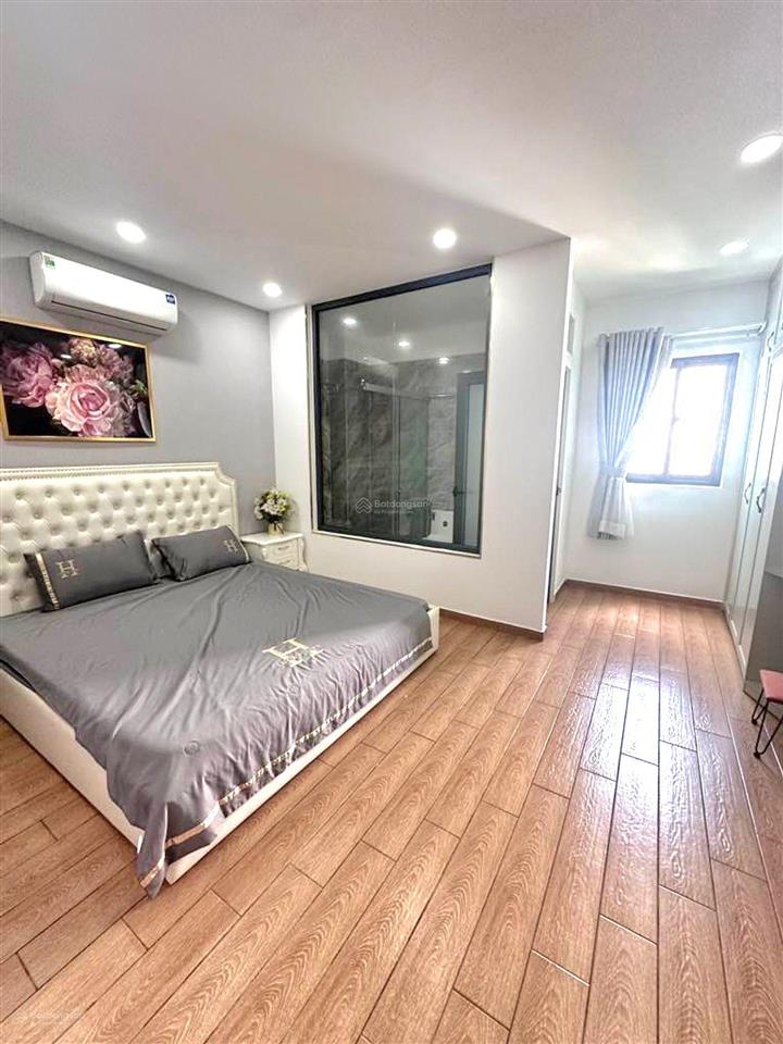 Bán nhà cạnh sân bay, 4 tầng, ngay phạm văn bạch, trường chinh, tân sơn, 5x16m, chỉ 8.x tỷ