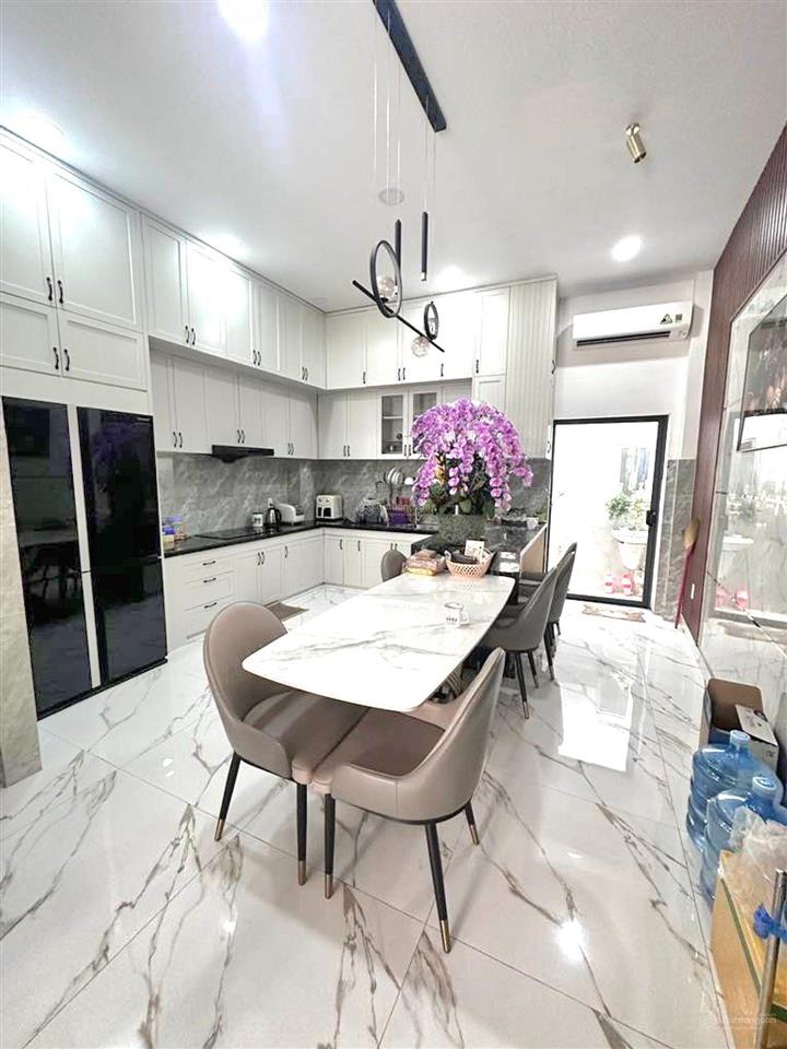 Bán nhà cạnh sân bay, 4 tầng, ngay phạm văn bạch, trường chinh, tân sơn, 5x16m, chỉ 8.x tỷ