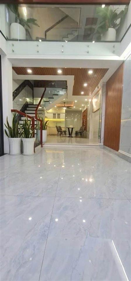 Nhà đẹp 5 tầng, 70m2, 4.5 x 17m, hxh, chỉ 7.99 tỷ, gần big c truòng chinh, sân bay tsn, tân bình