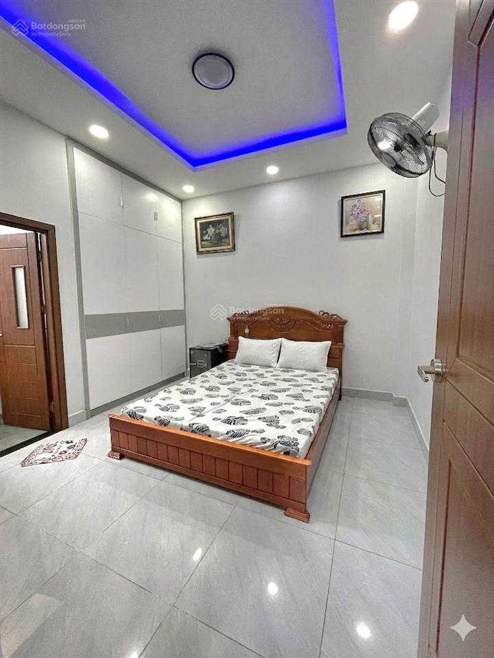 Ngang 5.5m hiếm, giá chỉ 6 tỷ 95, hxh, 3 tầng, gần sân bay, tân bình,