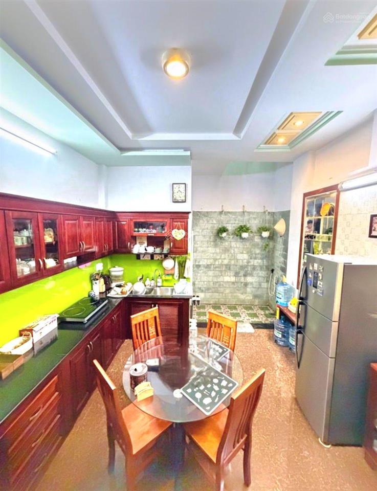 Cần bán gấp, 4 tầng, 4 x 18m, hẻm ô tô, giá chỉ 7.x tỷ, phan huy ích, gò vấp