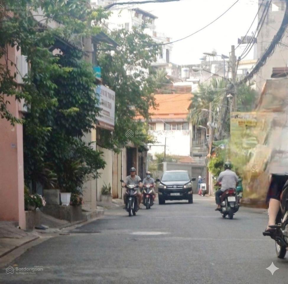 Bán nhà 5 tầng, hxh, 4.5x17m, full nội thất, giá chỉ 7.x tỷ, cộng hòa, tân bình, gần sân bay tsn