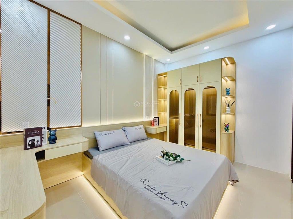 Nhà mới 2 tầng, 65m2, giá chỉ 5.x tỷ, kế bên emart phan huy ích, gò vấp