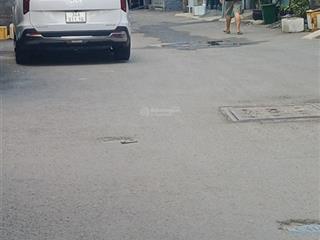 Hẻm 1/ oto vào nhà, 3 tầng, 81m2, giá chỉ 6.9 tỷ, bên sân bay, phạm văn bạch, tân bình