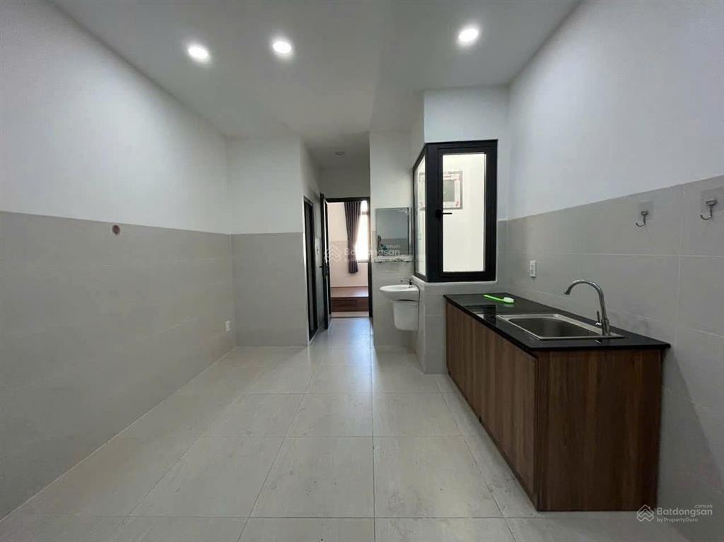Cho thuê căn hộ 1 phòng ngủ xây mới đường phổ quang, gần bệnh viện tâm anh