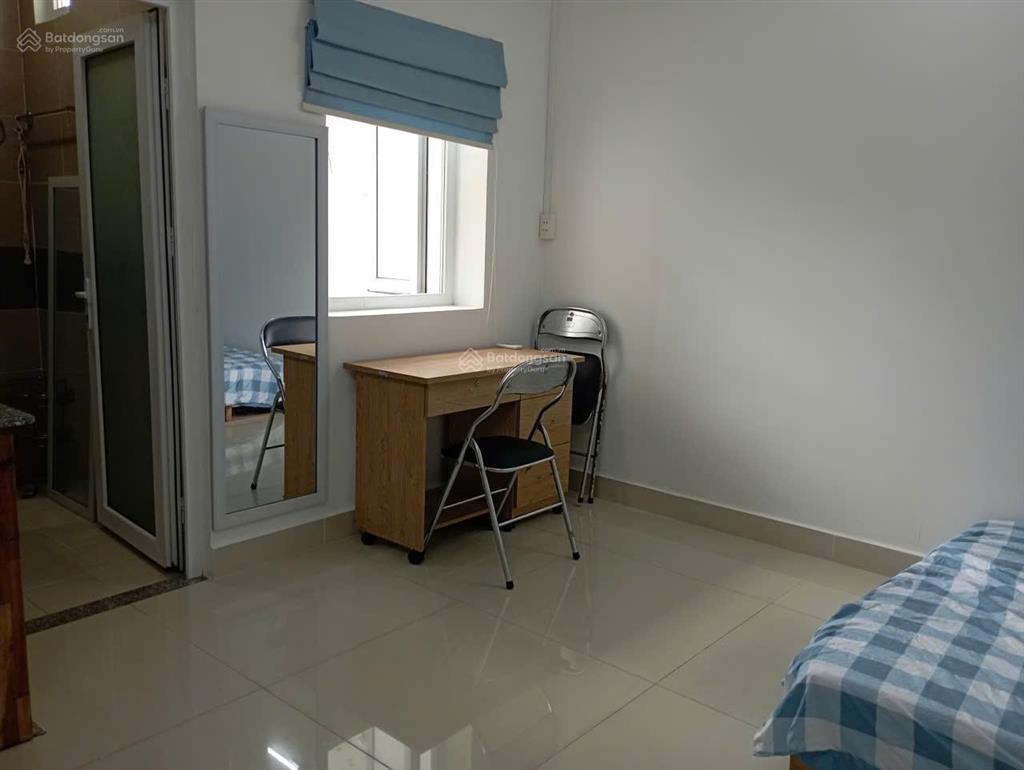 Cho thuê phòng 25m2 cửa sổ thoáng ngày bờ kè hoàng sa trường sa giáp quận 10, quận 3