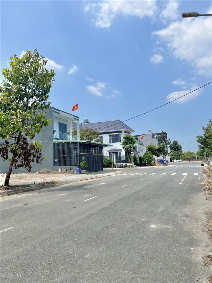 Đất thổ cư ngay tại thị trấn trảng bom  giá từ 14 triệu/m2  cách kcn bàu xéo chỉ 5 phút
