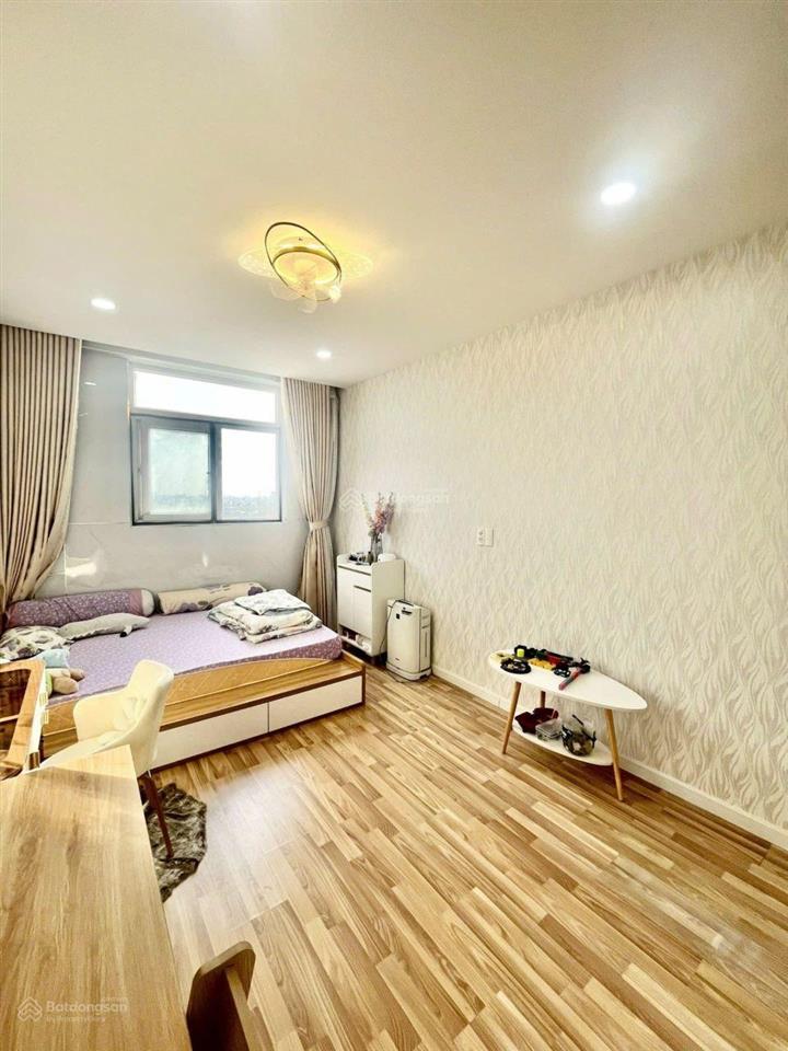 Bán ch city gate, có nhiều căn 2 và 3 phòng ngủ đang cần bán giá từ 2.5 tỷ