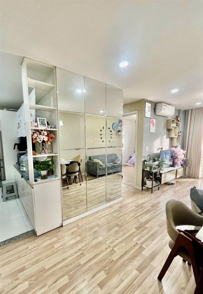 Bán ch city gate, có nhiều căn 2 và 3 phòng ngủ đang cần bán giá từ 2.5 tỷ