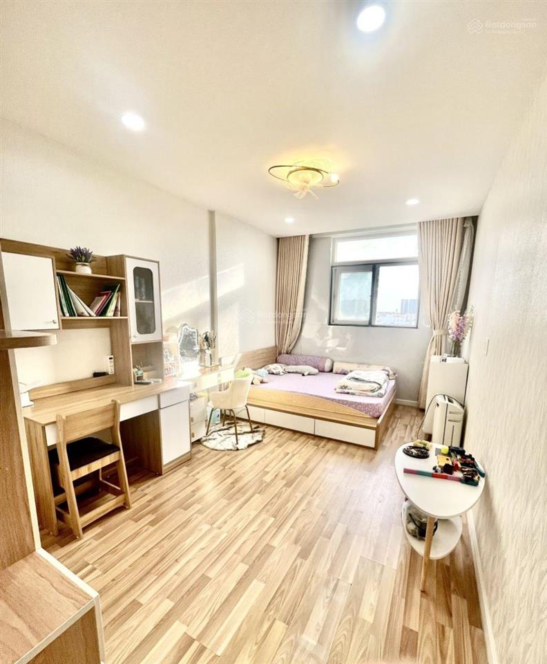 Bán ch city gate, có nhiều căn 2 và 3 phòng ngủ đang cần bán giá từ 2.5 tỷ