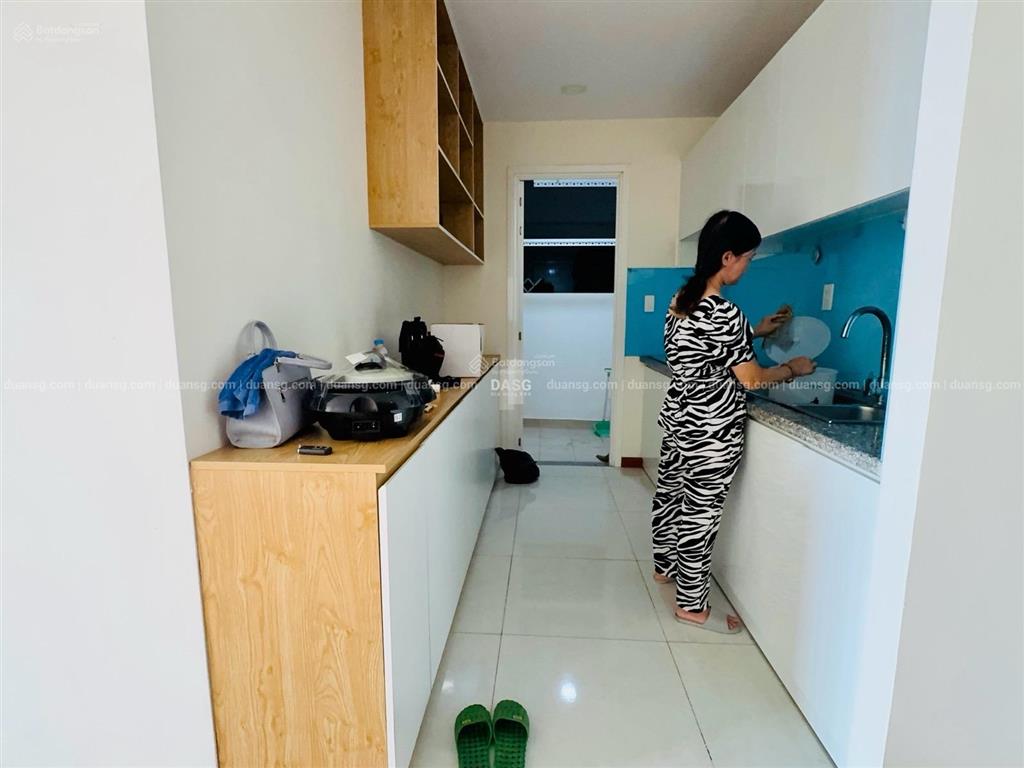 Cần bán căn hộ mặt tiền võ văn kiệt thuận tiện đi chuyển về quận 1 chỉ 15 phút