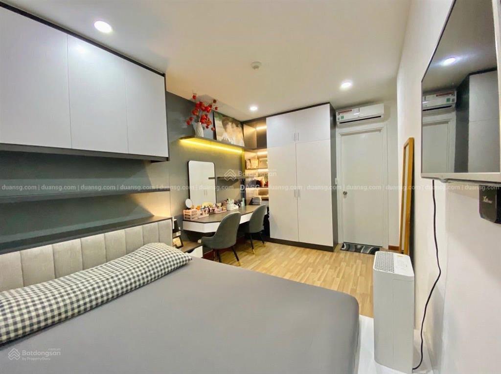 Kẹt tiền bán căn hộ diamond riverside full nội thất 2 phòng2 vệ sinh