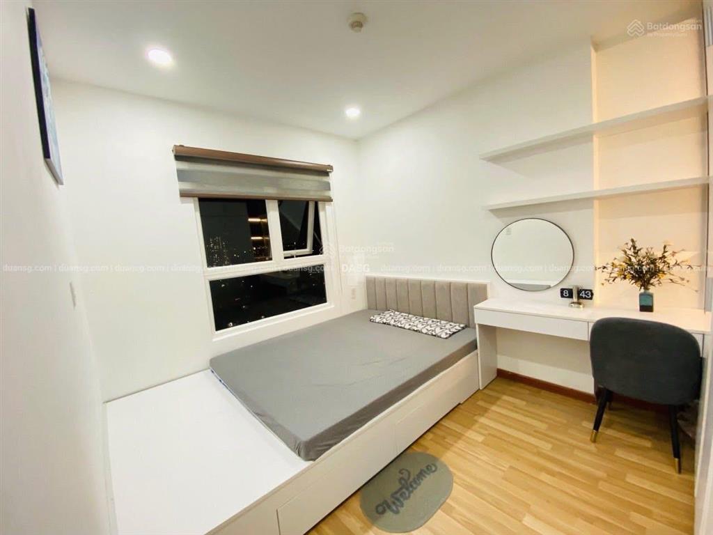 Kẹt tiền bán căn hộ diamond riverside full nội thất 2 phòng2 vệ sinh