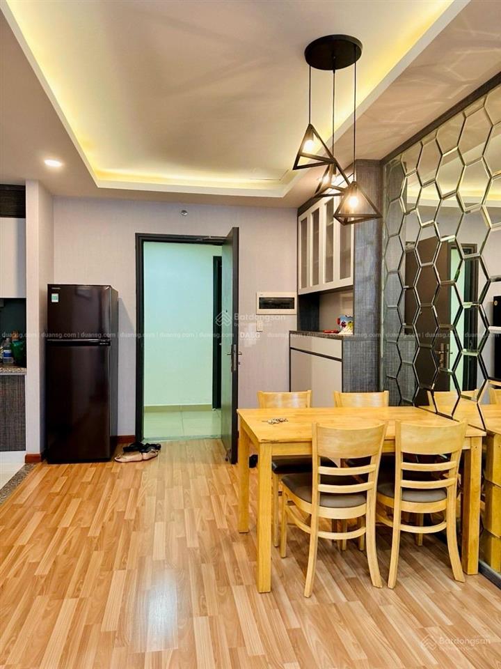Cho thuê căn hộ 2 phòng, 2 vệ sinh full nội thất 9,5 triệu ở liền