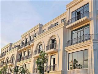 Bán nhà phố 1 trệt 3 lầu vinhome hóc môn giá tốt