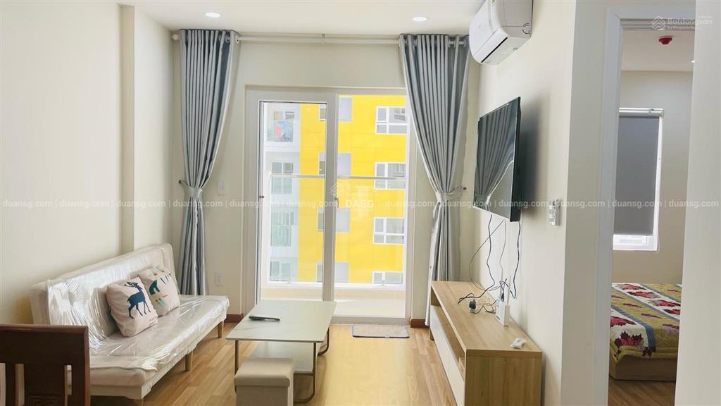 Cần bán gấp căn hộ 2 phòng diamond riverside quận 8 nhà mới ở không cho thuê nên còn rất mới
