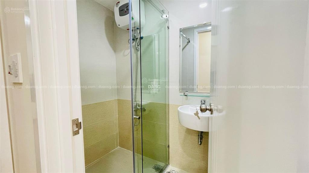Cần bán gấp căn hộ 2 phòng diamond riverside quận 8 nhà mới ở không cho thuê nên còn rất mới