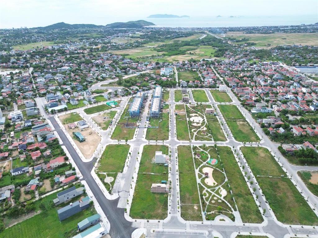 Bán nền sổ sẵn mặt đường nguyễn oanh, ngay cạnh vincom nghi sơn. giá 1,8 tỷ/nền