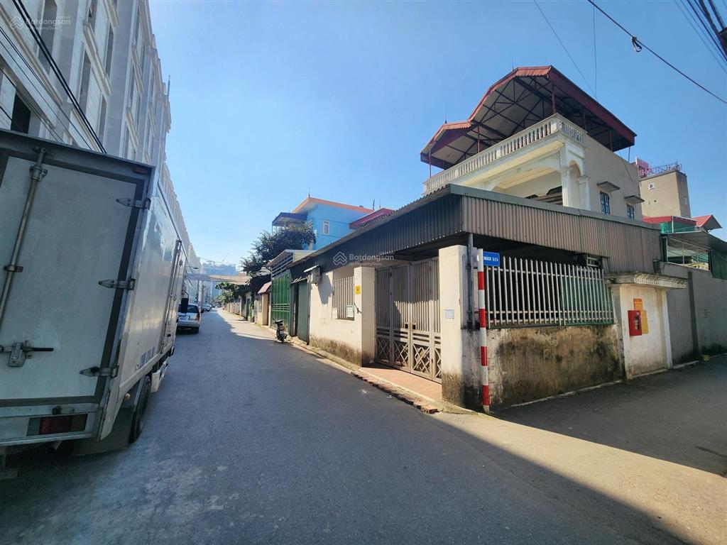 Bán nhà 100m², giá 14,5 tỷ cự khối, long biên, đường trước nhà ô tô tránh, kinh doanh