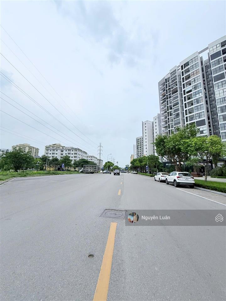 Cần bán nhà 120m2 đông dư, giáp hải, gia lâm khu phân lô vỉa hè rộng ô tô tránh đỗ 24/24