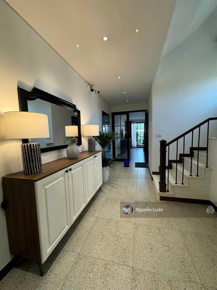 Nhà 6 tầng 230m2 lô góc mặt phố hồng tiến, vị trí giữa phố kinh doanh bất chấp, gần bv tâm anh