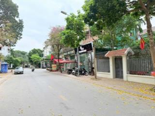 Bán biệt thự 240m2 bt08 khu đô thị việt hưng view công viên  hàng xóm trường marie curie