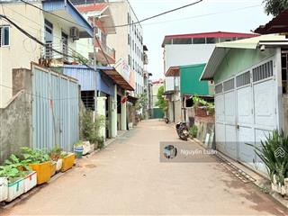 Gia đình cần bán lô đất 120m2, mt 6,5 đường phan đăng lưu, đường ôtô tránh phù hợp ở và kinh doanh.