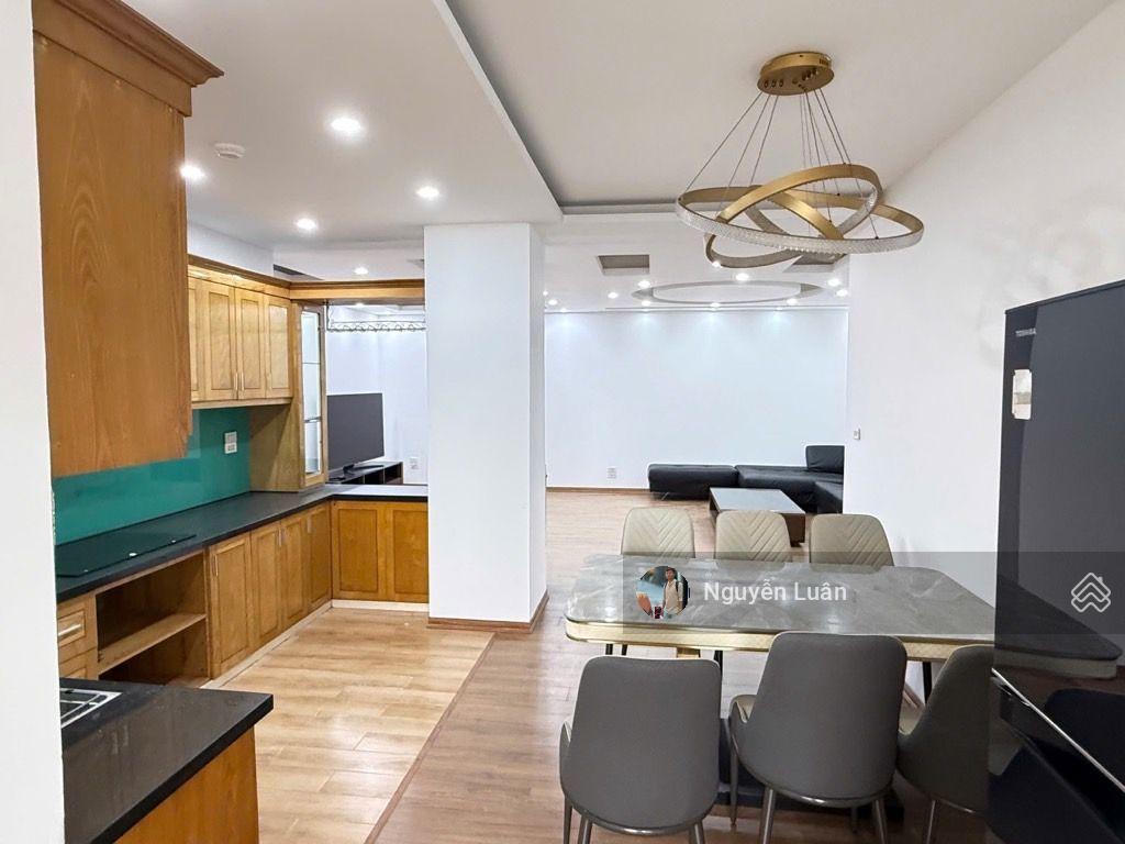 Gia đình chuyển công tác cần bán căn hộ 98m2 đường nguyễn lam cạnh vinhomes
