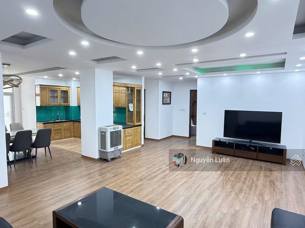 Gia đình chuyển công tác cần bán căn hộ 98m2 đường nguyễn lam cạnh vinhomes