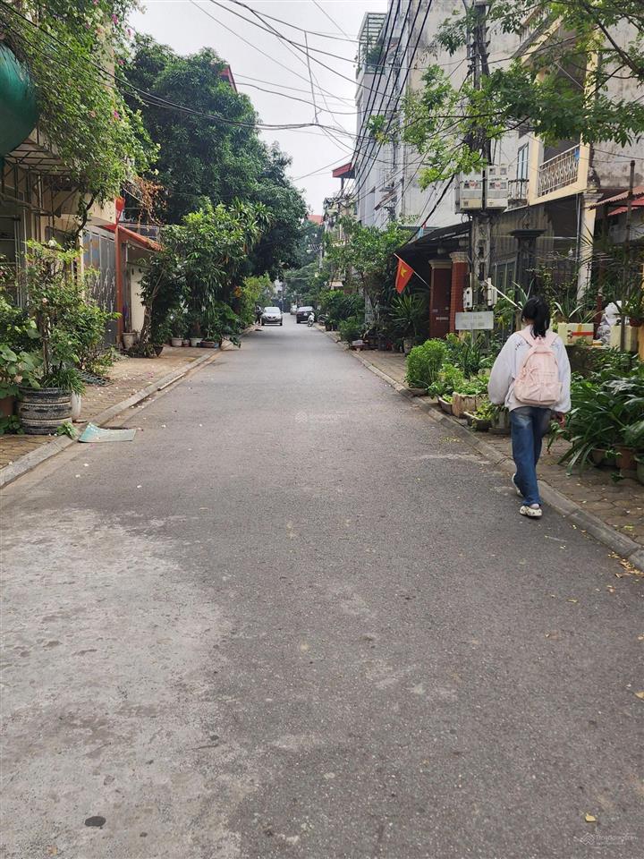 Cần bán đất 80m2 giá 6 tỷ ngọc động gia lâm hà nội  đường ô tô 7 chỗ đỗ cửa