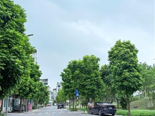Bán nhà ngọc thụy đường ô tô 7 chỗ qua nhà, giáp công viên và trường học tiện ích đầy đủ và đa dạng
