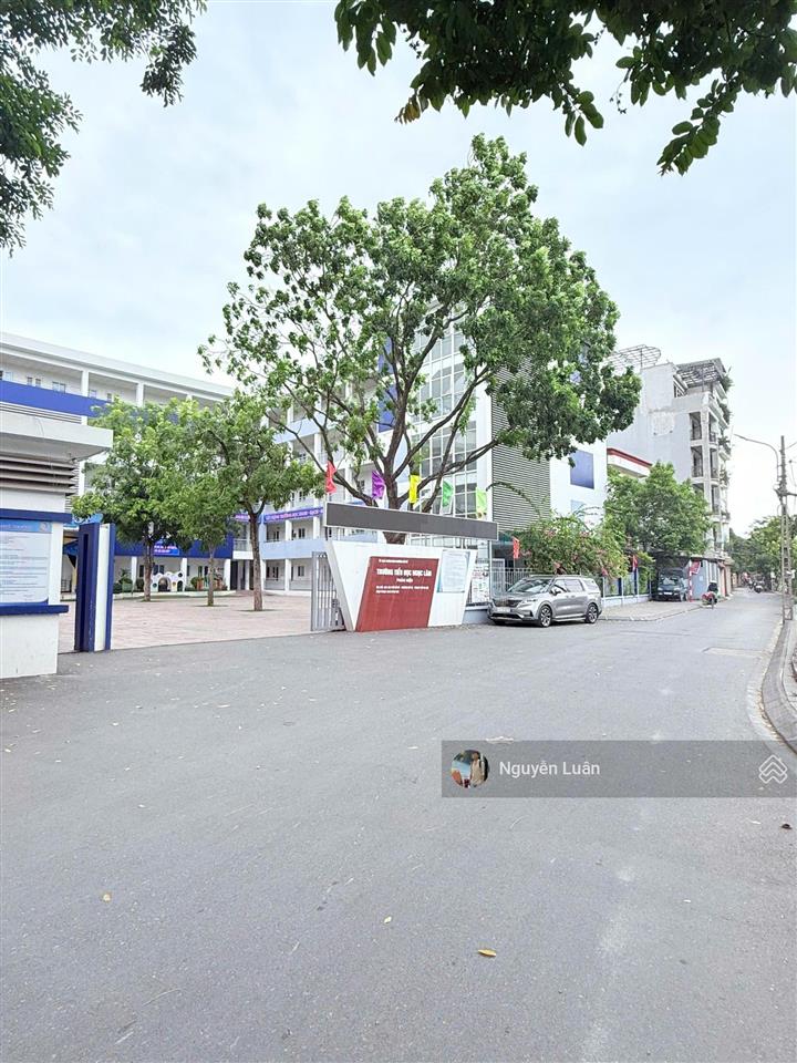 Bán nhà ngọc thụy đường ô tô 7 chỗ qua nhà, giáp công viên và trường học tiện ích đầy đủ và đa dạng