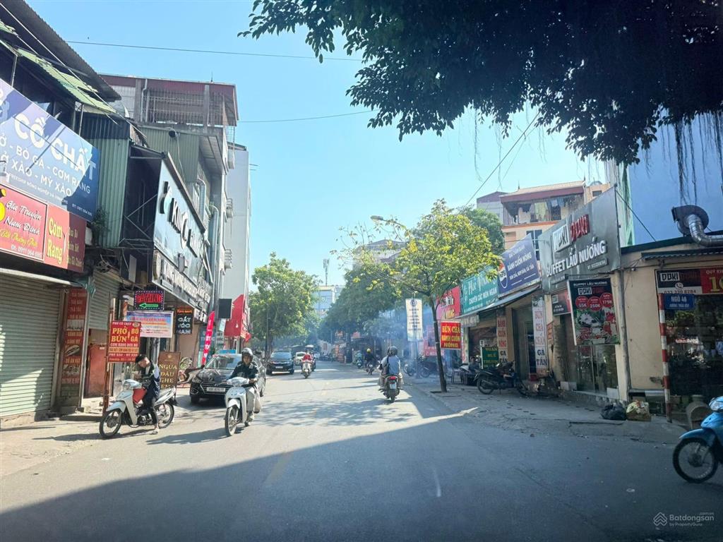 Cần bán 196 m2 đất mặt tiền 8m phố ngọc động  gia lâm  vỉa hè rộng kinh doanh