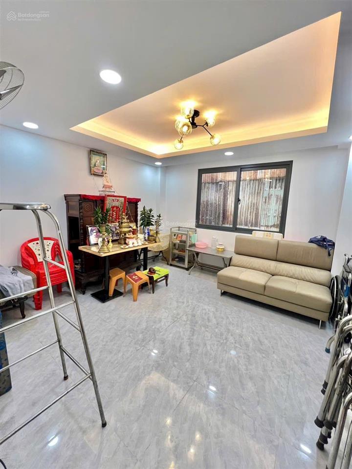 Nhà đẹp thiết kế hiện đại  13tr  3lầu  5pn  hxh  tây lân, btđ a, bình tân