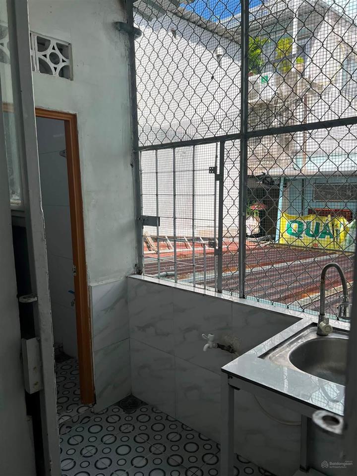 15tr3pnhxhnhà mới sơn sửa đường huỳnh thiện lộc  lũy bán bích, tân phú
