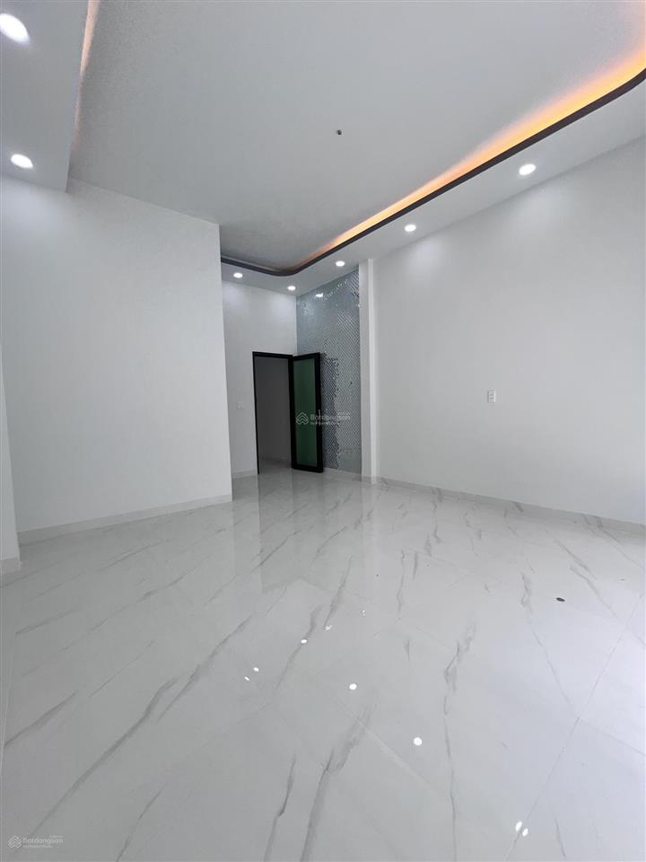 Nhà mới keng 1/ lũy bán bích gần đầm sen  thoại ngọc hầu