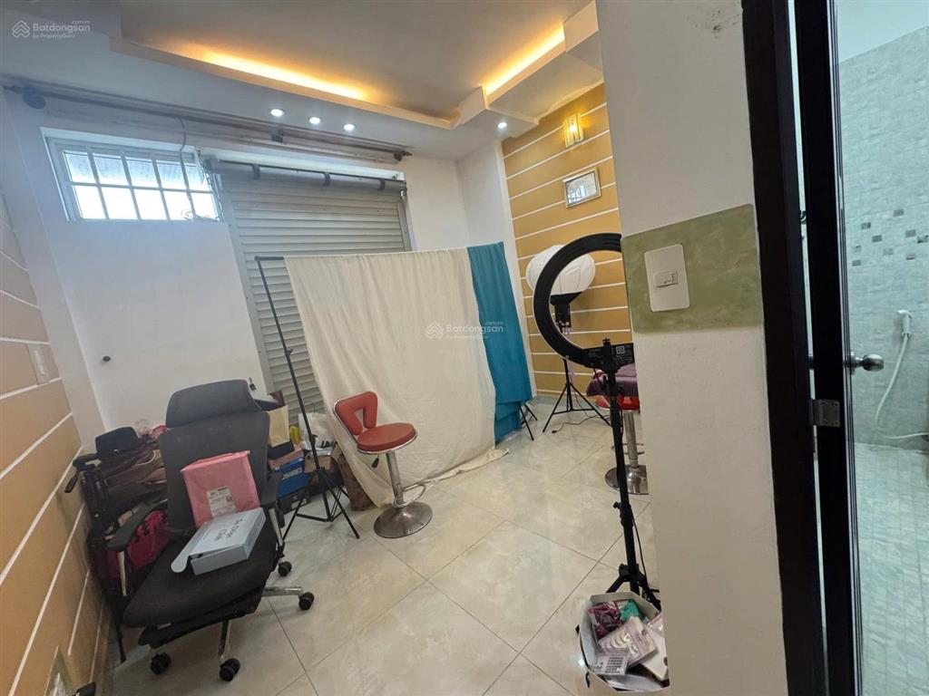 18tr  nhà đẹp full nội thất  hxh  đường dân chủ, tân thành, tân phú
