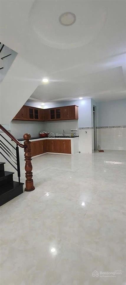 Cho thuê nhà đẹp hẻm xe hơi  đường số 5, bình tân giáp tân phú giá chỉ 12 triệu/tháng