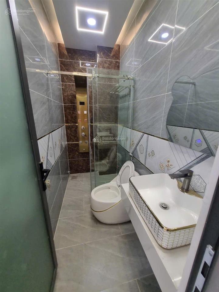 25tr  3 lầu  5pn nhà đẹp ao đôi, có thang máy + gara ô tô