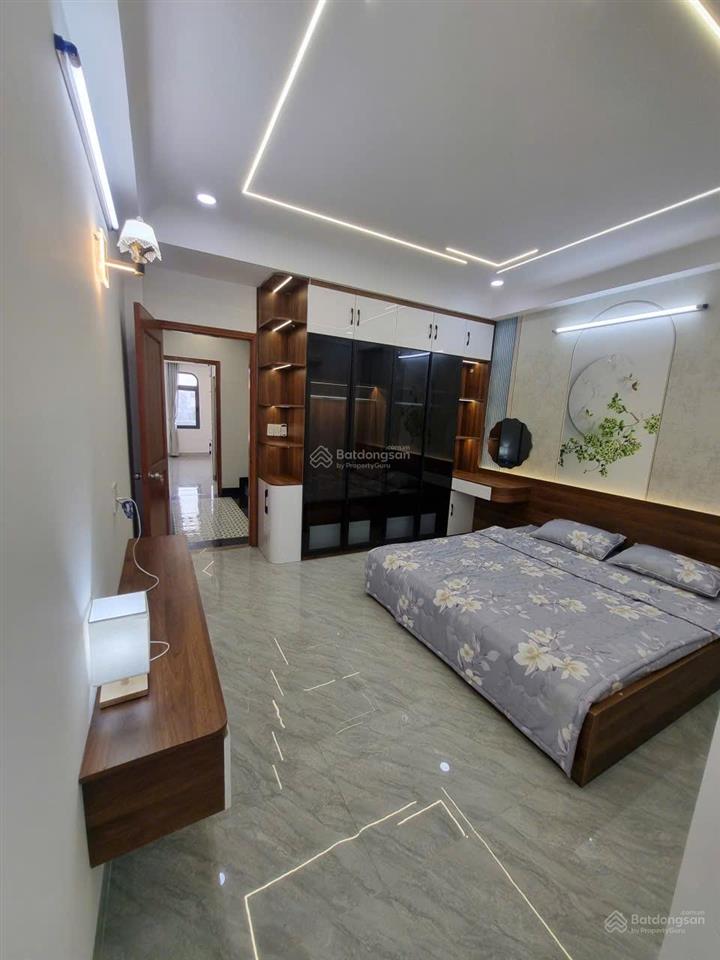 25tr  3 lầu  5pn nhà đẹp ao đôi, có thang máy + gara ô tô
