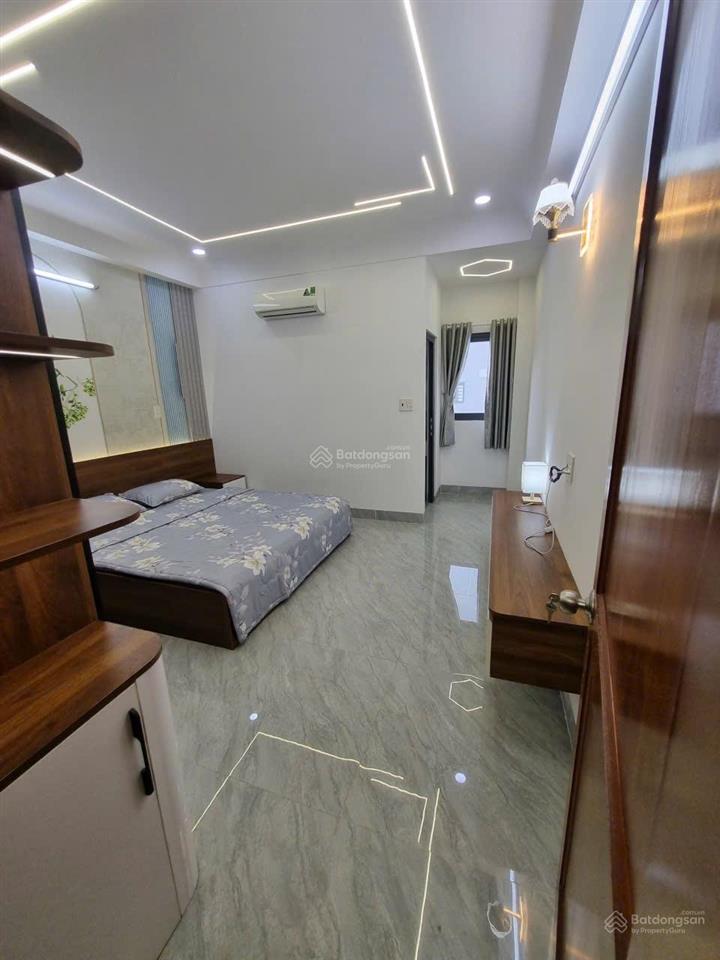 25tr  3 lầu  5pn nhà đẹp ao đôi, có thang máy + gara ô tô
