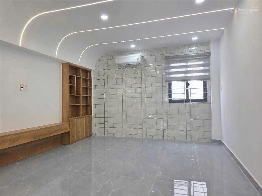 18tr  3 lầu  5pn  nhà đẹp  hxh tỉnh lộ 10, bình tân