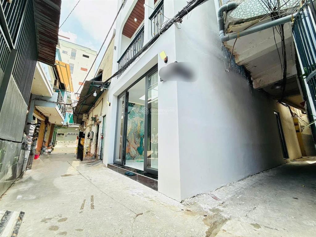 Nhỉnh 5 tỷ  bán nhà căn góc 3 mặt hẻm phạm thế hiển, q8