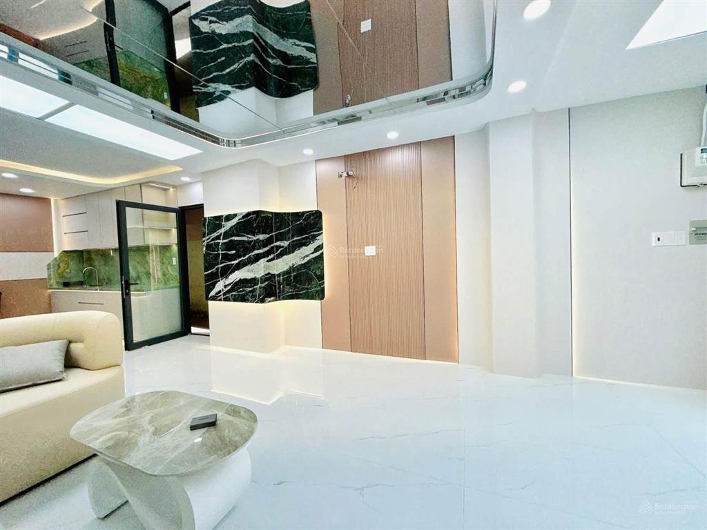 Nhỉnh 5 tỷ  bán nhà căn góc 3 mặt hẻm phạm thế hiển, q8