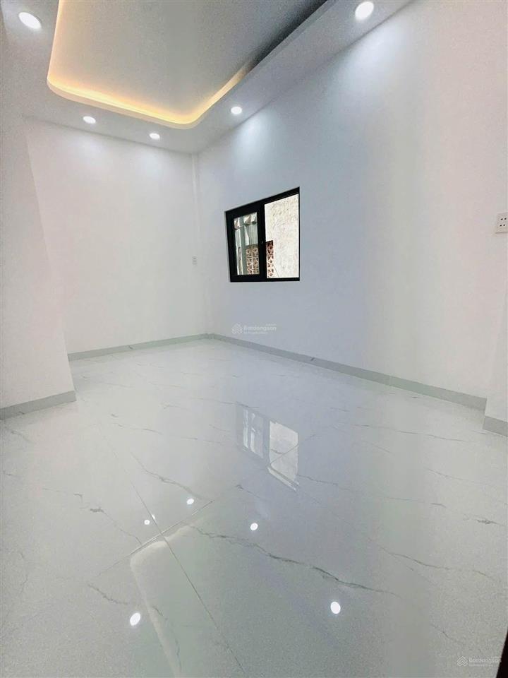 Nhỉnh 5 tỷ  bán nhà căn góc 3 mặt hẻm phạm thế hiển, q8