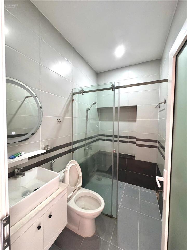 Cho thuê nhà riêng 4pn, 5wc, 72m2 tại lê văn quới, view đẹp hot!