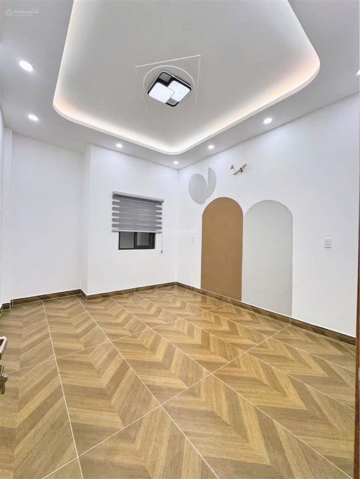 Nhỉnh 5 tỷ  4x13m  1 lầu  3pn  hxh  khu kênh nước đen  lê thúc hoạch  giáp tân phú